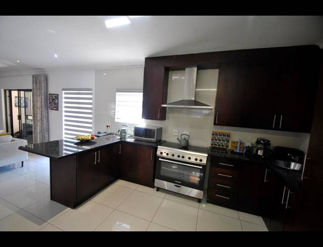 3 BEDROOM HOUSE FOR SALE IN THATCHFIELD